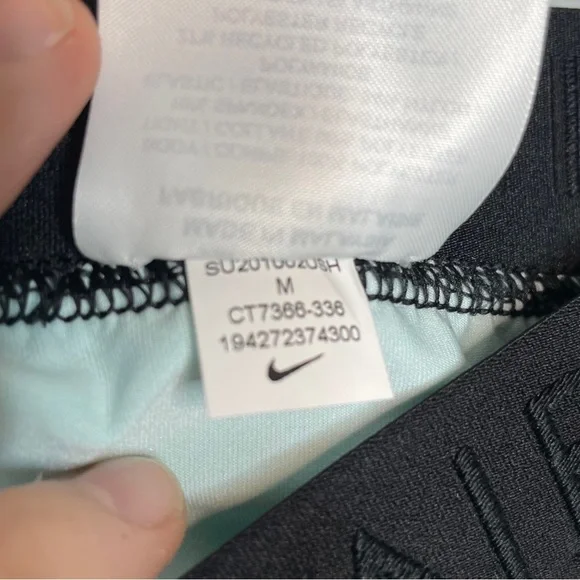 Nike Dri-Fit tempo shorts - Picture 8 of 8